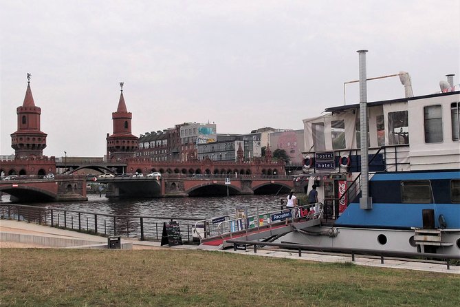 Rickshaw Minivan Bike Highlights and Taylor Made Tour Berlin - Private Guide - Pickup Options and Meeting Points