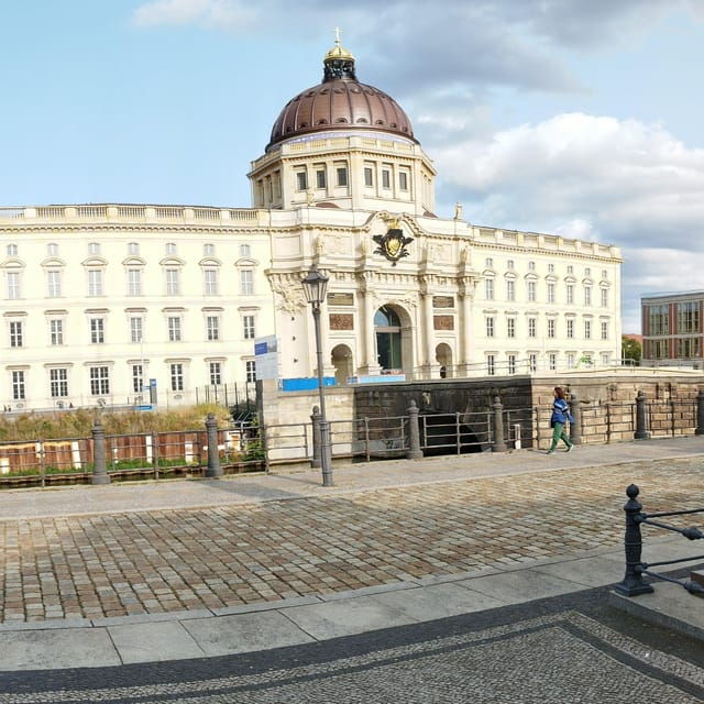 Rickshaw private driver, shared Guide Berlin Highlights - Practicalities & Additional Details