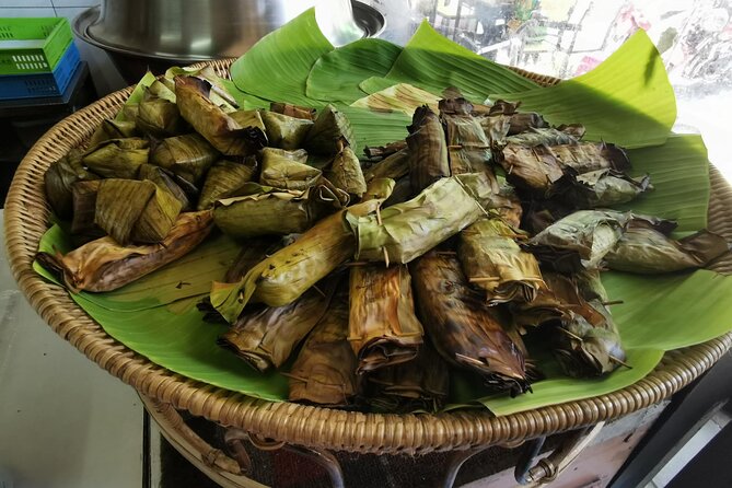 Rides on Thai Tuk-Tuk & Michelin Street Food Tasting - Riding Through Bangkoks Food Paradise