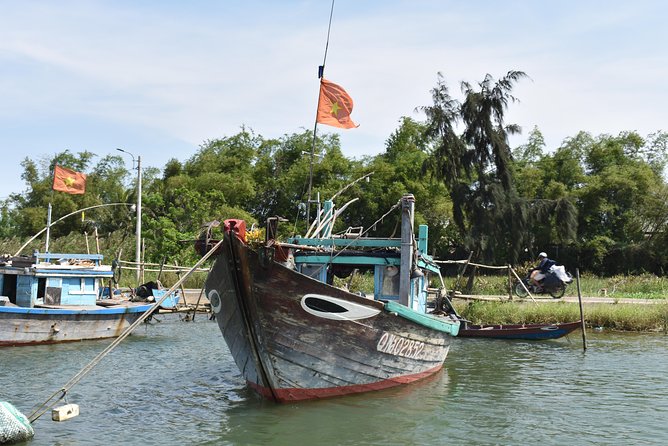 Riding Back In Time Around Hoi An - Inclusions