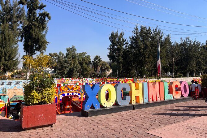 Riding Boats + Tacos+ Frida Kahlo's neighborhood (private tour) - FAQs