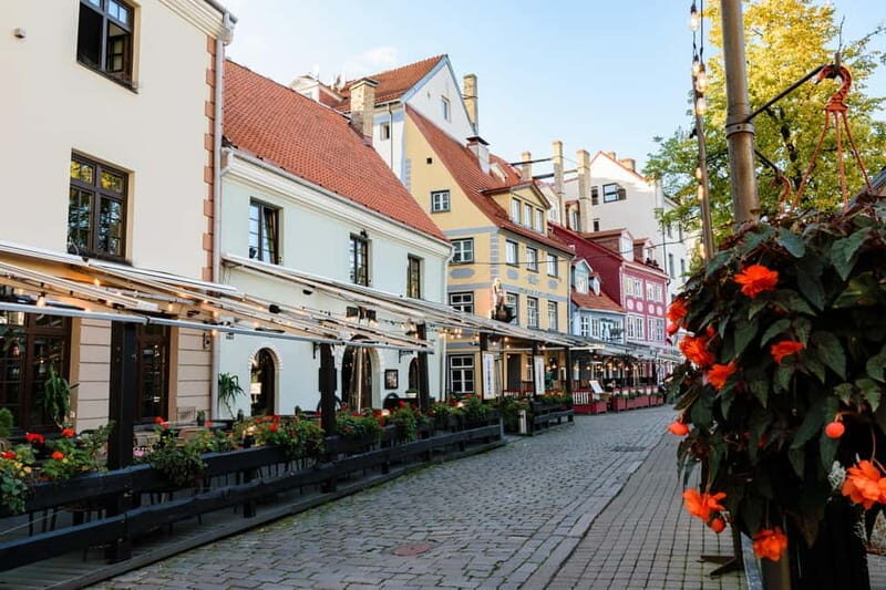 Riga: 2-Hour Walking Tour in the Old Town - Authentic Experiences from Reviewers