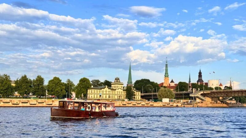 Riga: Canal Boat Tour with Welcome Drink & Audio Guide - Introduction