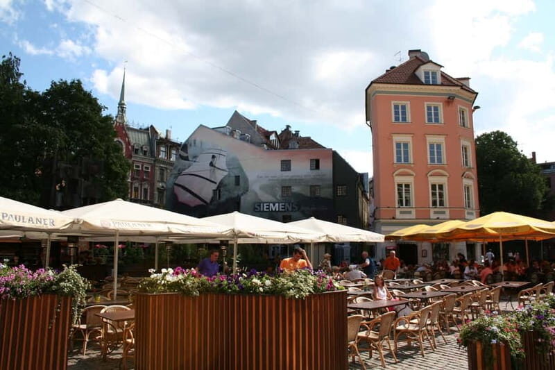 Riga Classical Old Town 2-Hour Walking Tour - A Closer Look at the Riga Old Town Tour