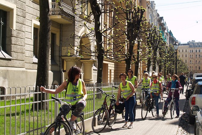 Riga Highlights Bike Tour - Tour Itinerary Details