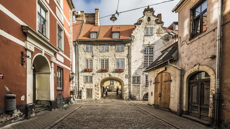 Riga Medieval combined walking/transportation guided tour - Who Is This Tour Best For?