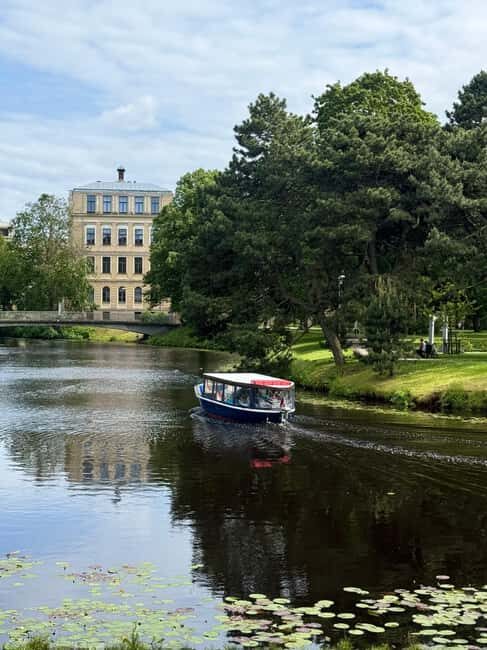 Riga: Private Boat Tour with Snacks and Drinks - Riga: Private Boat Tour with Snacks and Drinks