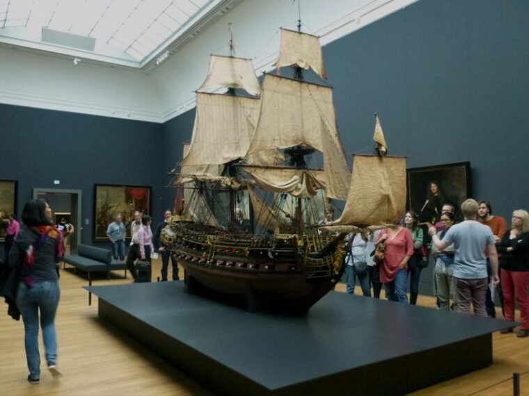 Rijksmuseum Guided Tour with Entry Ticket (12 guests max) - Why This Tour Works Well
