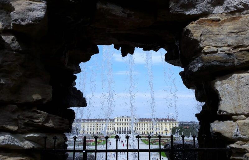 Ringstrasse,Hofburg&more Tours by public transport & walking - A Closer Look at the Tour Experience