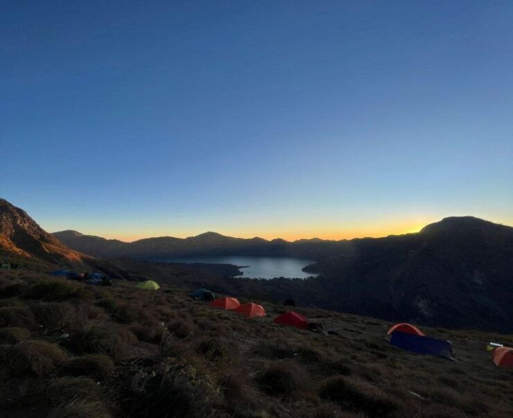 Rinjani Trekking Three Days Two Night Summit - Live Tour Guide