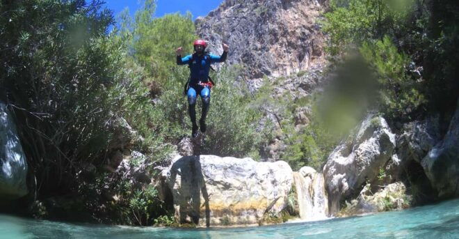 Rio Verde: Guided Canyoning Tour With Soft Drink - Participant Requirements