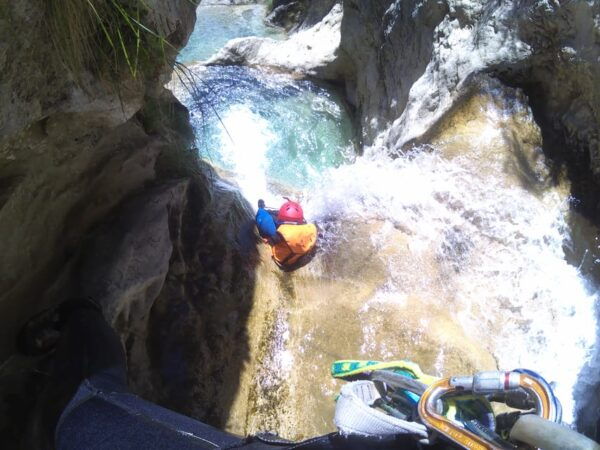 Rio Verde: Guided Canyoning Tour With Soft Drink - Meeting Point and Logistics