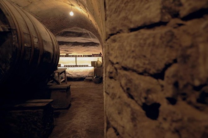 Rioja Wine Route With Tasting and Traditional Food - Wine Tasting at Renowned Rioja Wineries