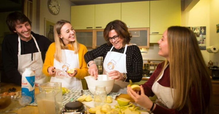 Riomaggiore: Home Cooking Class With Meal - Experience Duration and Language Options