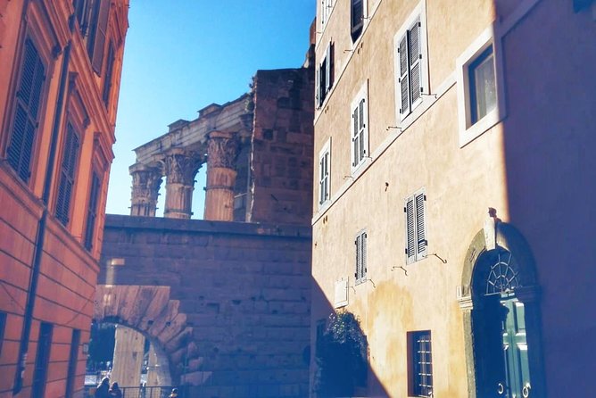 Rione Monti Food, Wine & Sightseeing Tour of Rome - Local Guide Expertise