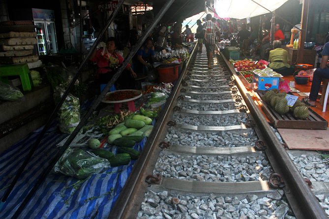 Risky Market,Boat Riding,Ampawa Floating Market Minimum 2 Pax - Exploring Ampawa Floating Market