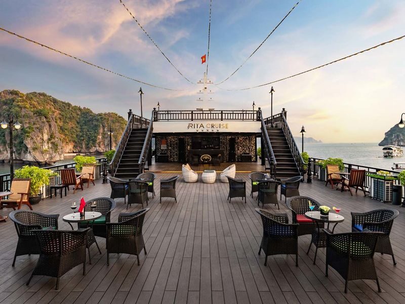 Rita 2D1N Cruise: Ha Long Bay & Lan Ha Bay Tour - Day one: boarding at Tuan Chau