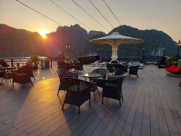 Rita 2D1N Cruise: Ha Long Bay & Lan Ha Bay Tour - Should you book this two-day cruise?