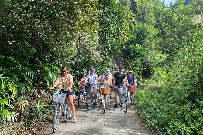 Rita Halong and Lan Ha Bay Cruise 2 Days 1 Night Scenic Journey - FAQ