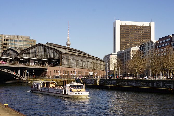 River Cruise With Tour Guide in Berlin. Hadynski - Cruise Details