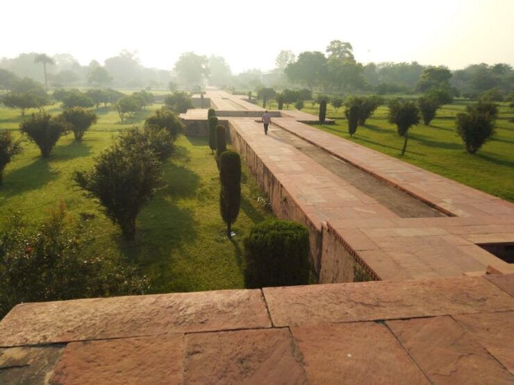 River Front Gardens of Agra - Tour Highlights and Itinerary