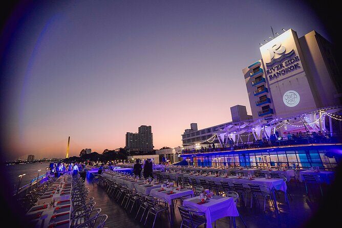 Riverside Carnival Dinner Cruise Bangkok - An In-Depth Look at the Riverside Carnival Dinner Cruise  