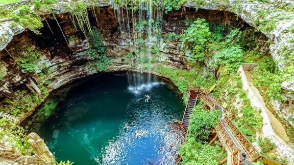 Riviera Maya/Cancun: Chichen Itza, Cenote & Valladolid Tour - Chichen Itza: A Maya Masterpiece