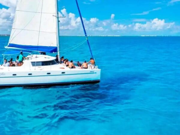 Riviera Maya: Private Catamaran Sailing for 42 Guests - Tequila Party on Return
