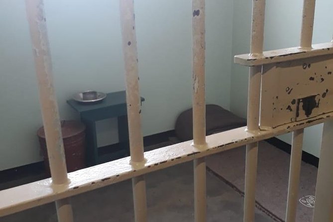 Robben Island and Table Mountain Tour - Common Questions