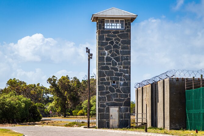 “Robben Island Discovery: Hotel Pickup Included” - Hotel Pickup Details