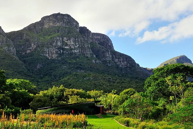 Robben Island ,Kirstenbosch Gardens and Groot Constantia. - Visiting the Robben Island Museum