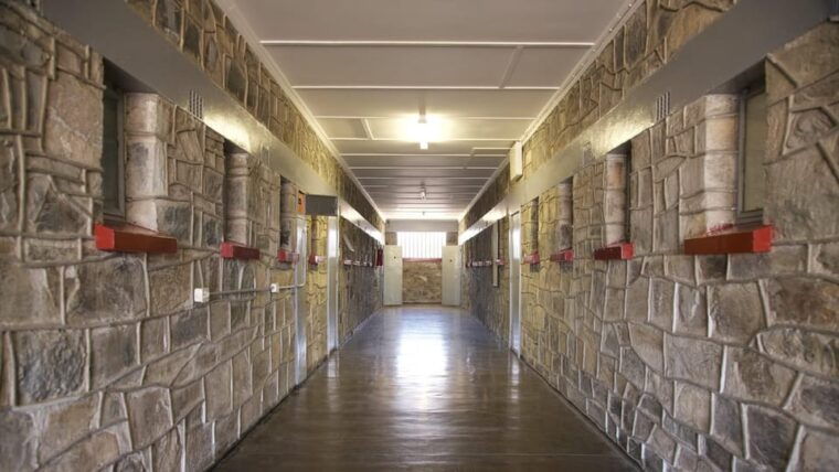 Robben Island Museum Tour, Ferry with last minute tickets - FAQ