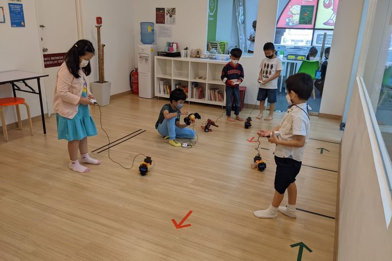 Robotics Introductory Workshop in Klang Valley and Kuching - At a glance