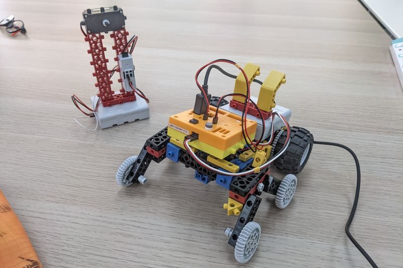 Robotics Introductory Workshop in Klang Valley and Kuching - The kit and the STEM value