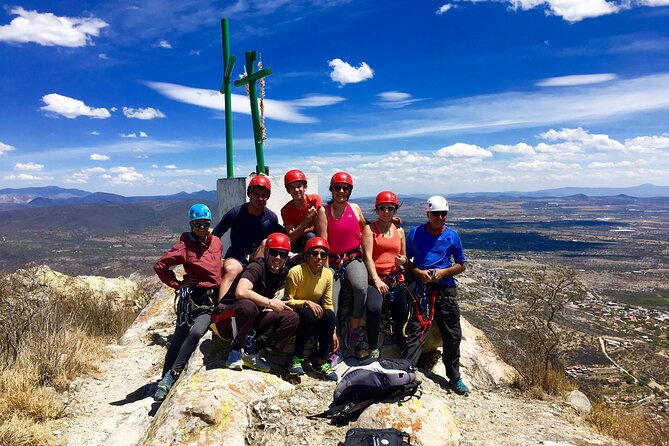 Rock Climbing and Rappelling for Beginners in Peña De Bernal, Queretaro. - Inclusions