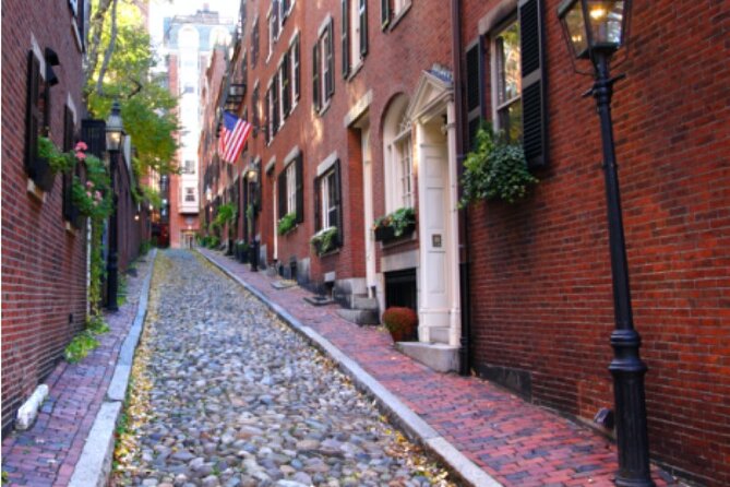 Rockstars of the Revolution: Blazing the Boston Freedom Trail - Thoroughly Researched and Accurate History