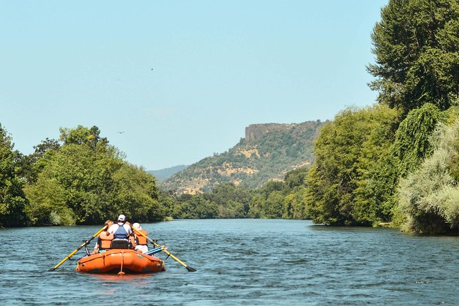 Rogue River Scenic Float - Safety Briefing and Rapids