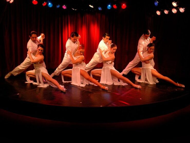 Rojo Tango: Luxury & Exclusive: Only ShowBeveragesTransfer - Good To Know