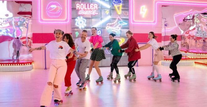 Roller Dreams & Amsterdam Nightlife Experience - Roller Dreams Experience