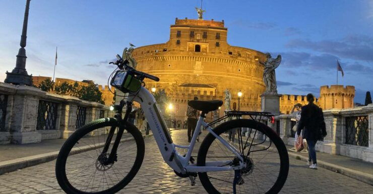 Roma by Night: E-Bike Tour - Tour Experience