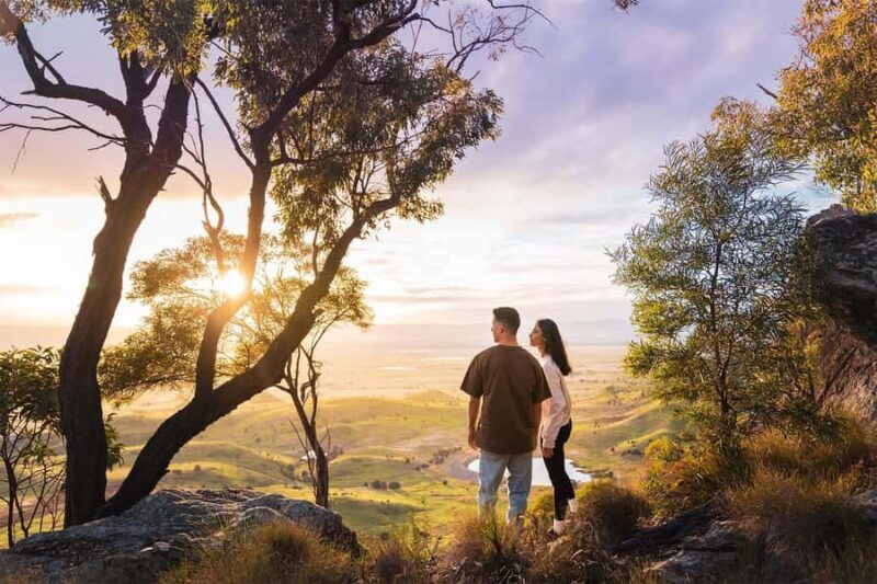 Roma: Lost World Carnarvons and Wallaroo Day Tour - An Authentic Journey into Remote Queensland