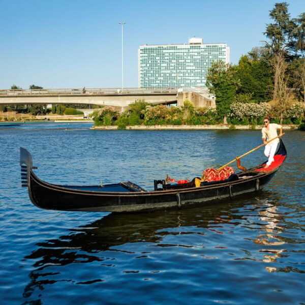 Roma: the One and Only Roma Gondola Tours on the Lake! - Booking and Payment Options