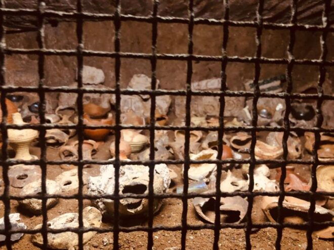 Roman Catacombs Guided Tour With Transfer - Tour Description