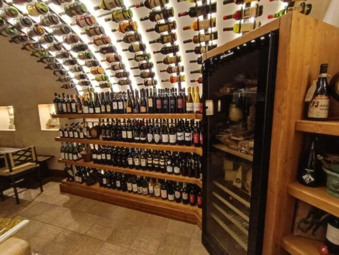 Roman Catacombs Guided Tour With Transfer - Inclusions