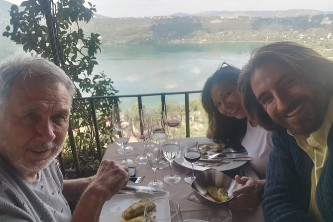 Roman Countryside & Lakes Day Tour - Itinerary Details