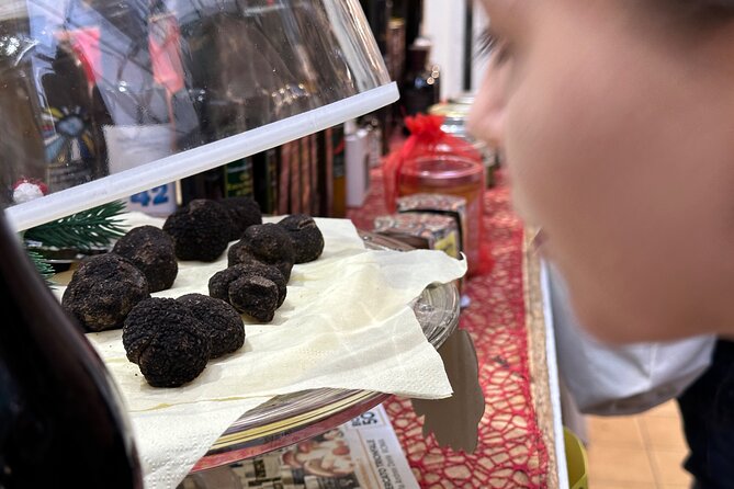 Roman Food Scavenger Hunt - Inclusions