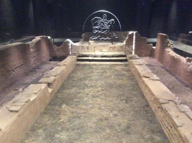 Roman London Walking Tour - Uncovering the London Stone and Mithraeum