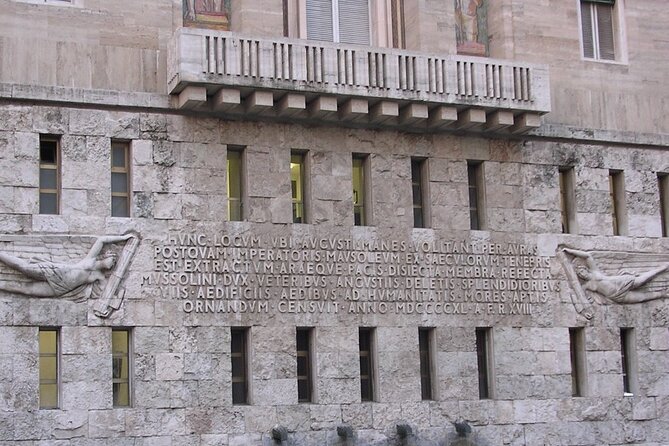 Roman Squares Walking Tour - Inclusions and Exclusions