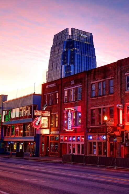 Romance in the Music City: A Nashville Love Story - Nashvilles Musical Heritage
