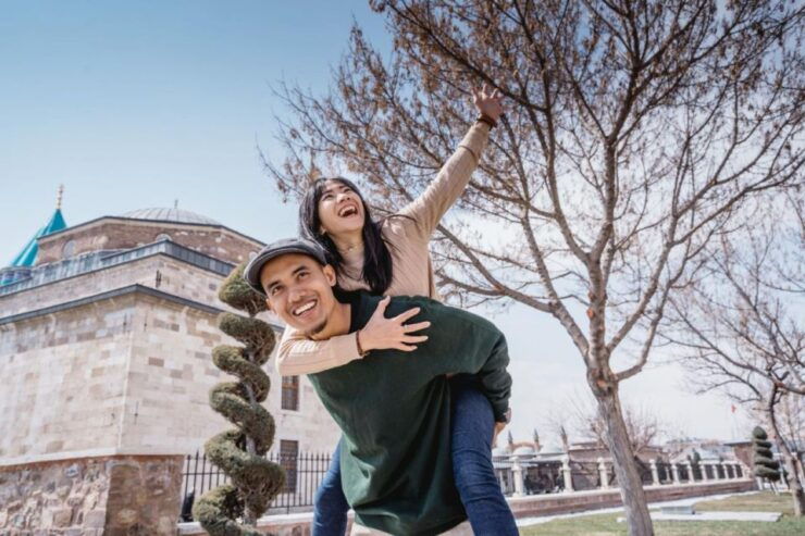 Romance in the Music City: A Nashville Love Story - Vibrant Music Scene Experience